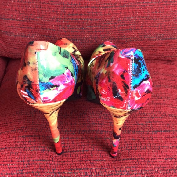 Nala Floral Multicolor Platform Pumps Steve Madden - Picture 2 of 8